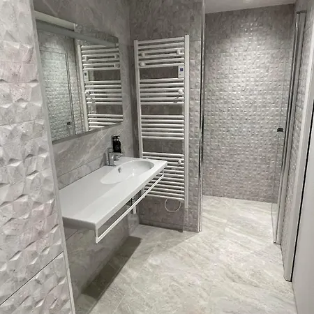 Hotel Chateau Des Hauts De Provins Champcenest