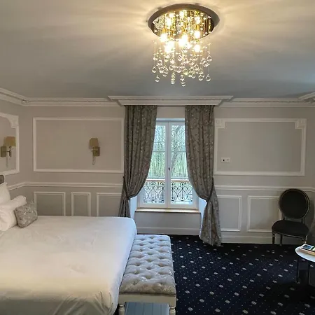 Château Des Hauts De Provins Hotel *