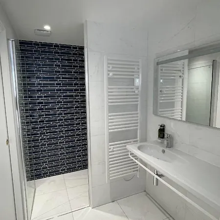 Hotel Chateau Des Hauts De Provins *