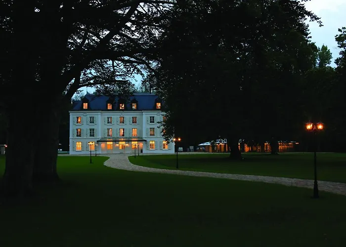 Chateau Des Hauts De Provins Hotel